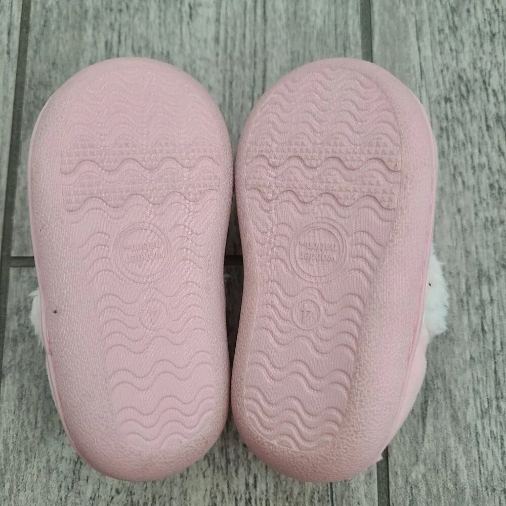 Wonder Nation Baby Girl Pink “Dream Big” Cozy Toddler Slippers Size 4